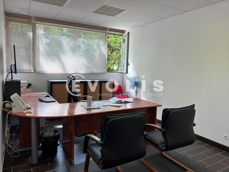 Office in Paris for sale - Interior Photo - Image 2 of 13