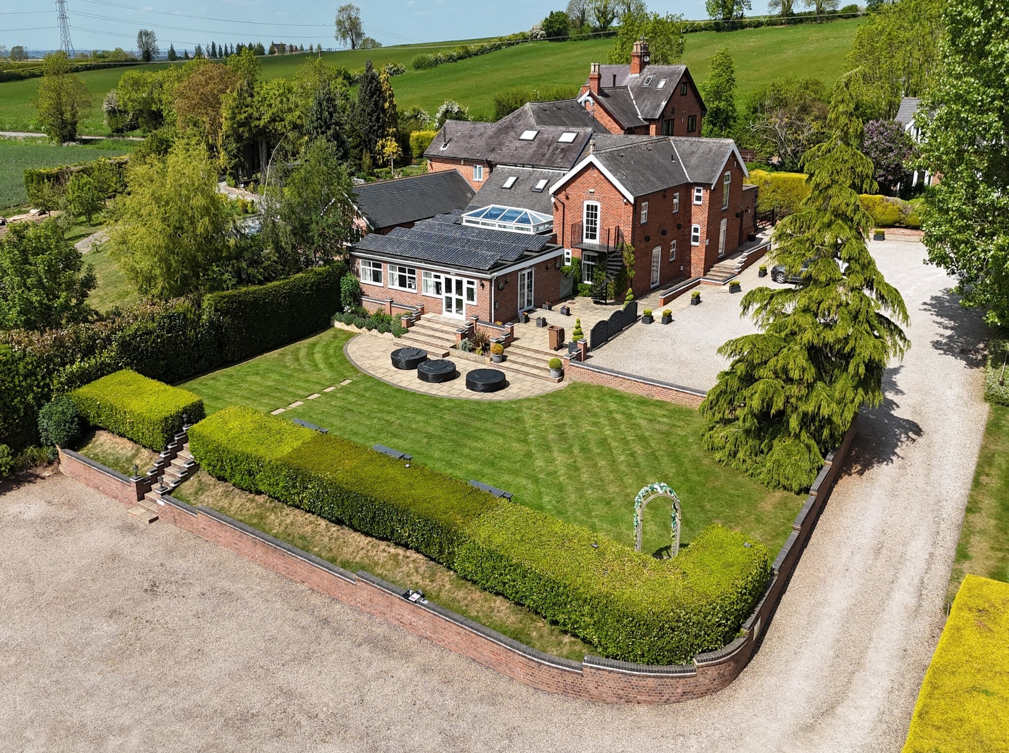 Melbourne View Hotel portfolio of 2 properties for sale on LoopNet.co.uk Building Photo- Image 1 of 58