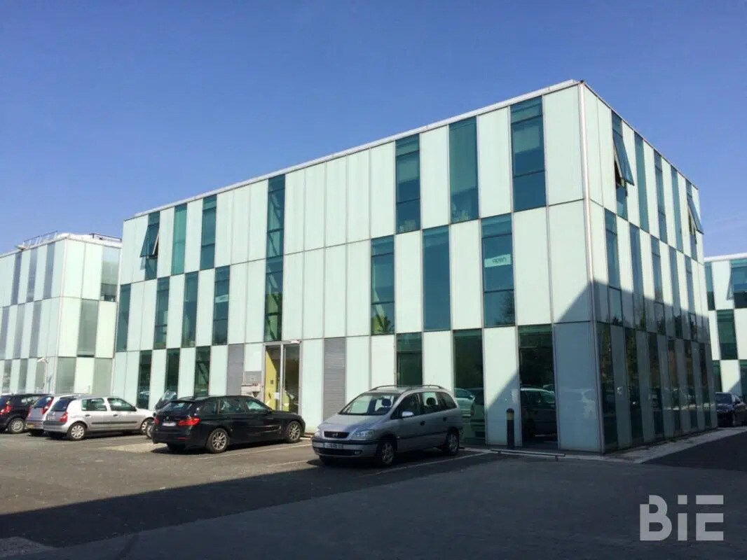 Office in Pessac to rent Building Photo- Image 1 of 7