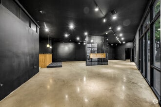 1430 Dragon St, Dallas, TX to rent Interior Photo- Image 2 of 8