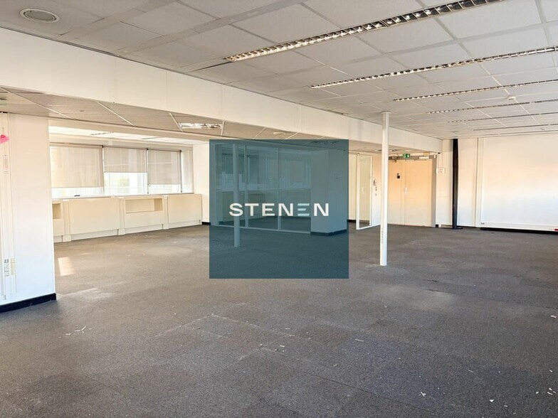 Office in Marseille to rent - Interior Photo - Image 3 of 7