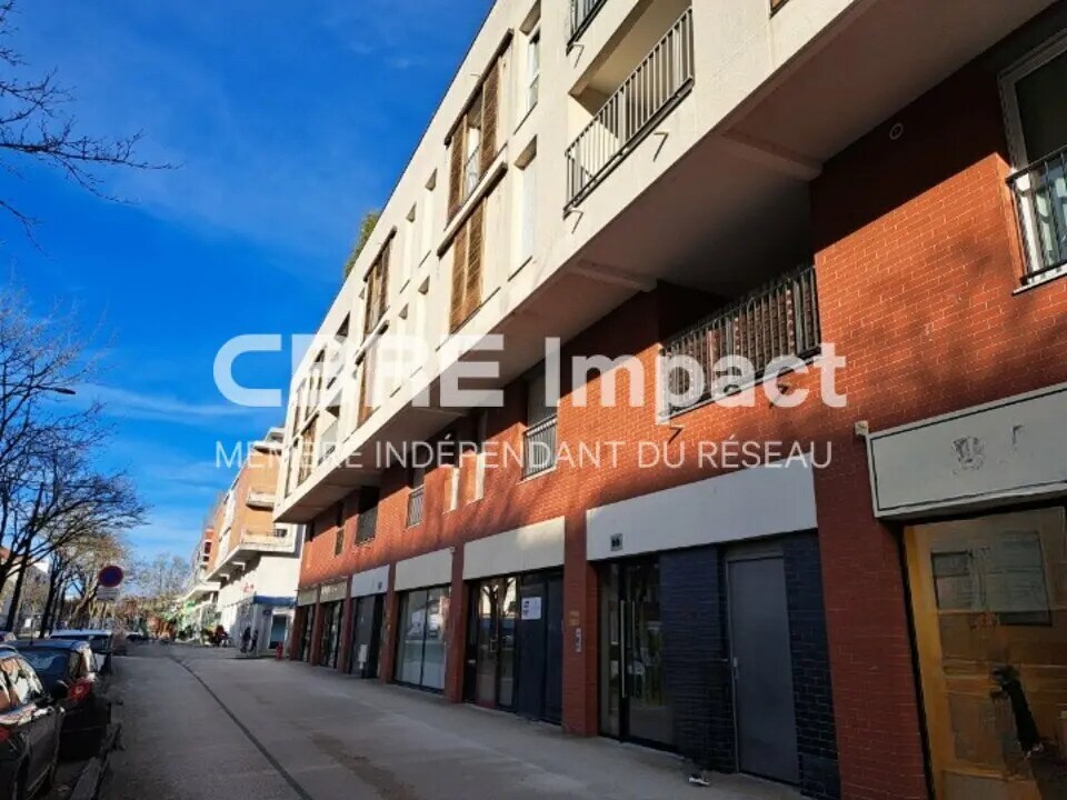 Location Commerce 105 m² - Photo 1