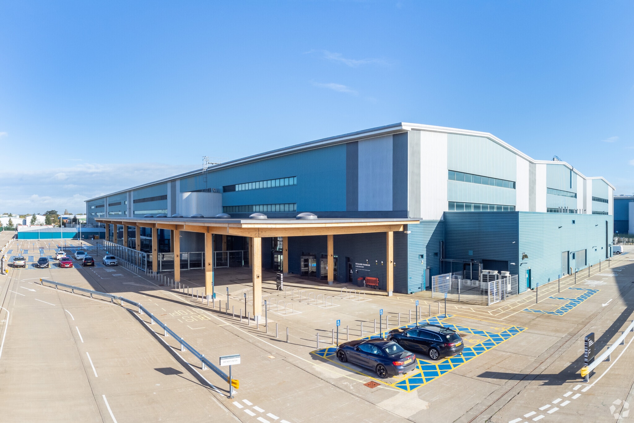 Juno Dr, Leamington Spa for sale Primary Photo- Image 1 of 1