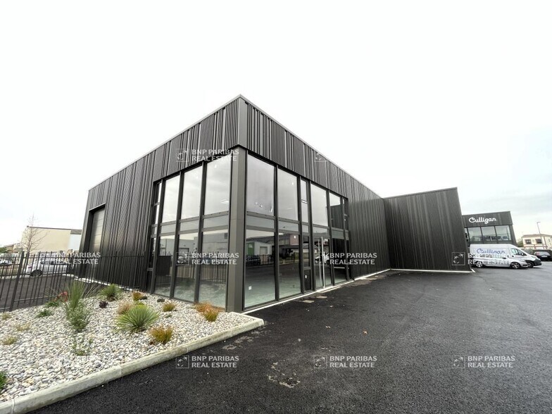 Light Industrial in Beauzelle to rent - Building Photo - Image 1 of 11