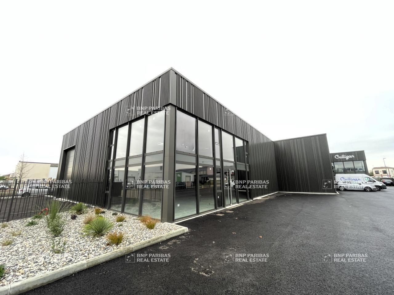 Light Industrial in Beauzelle to rent Building Photo- Image 1 of 12