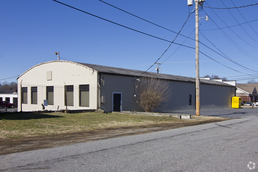 820 E Main St, Lincolnton, NC for rent - Building Photo - Image 2 of 33