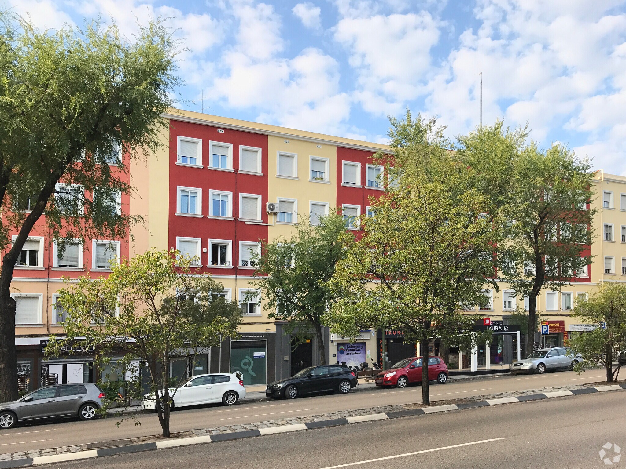 Retail in Madrid, Madrid to rent Primary Photo- Image 1 of 3