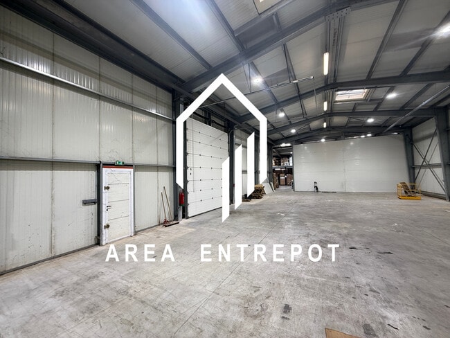 Location Local d'activités 400 m²