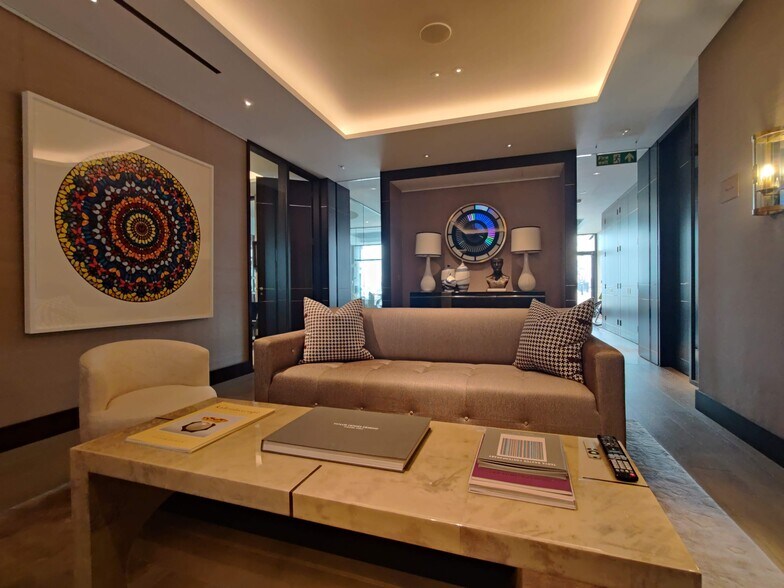 49-51 Cheval Pl, London for sale - Interior Photo - Image 1 of 1