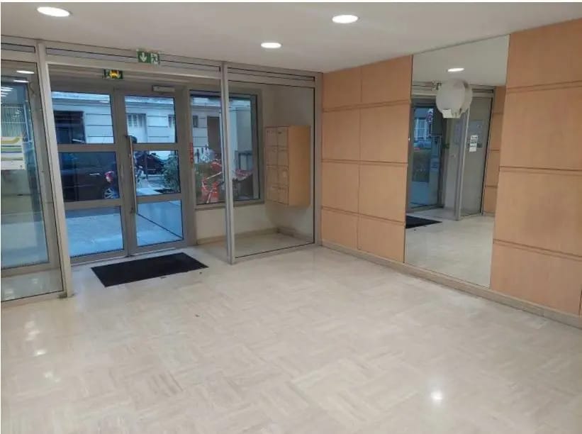 Location Bureaux 74 m² - Photo 1