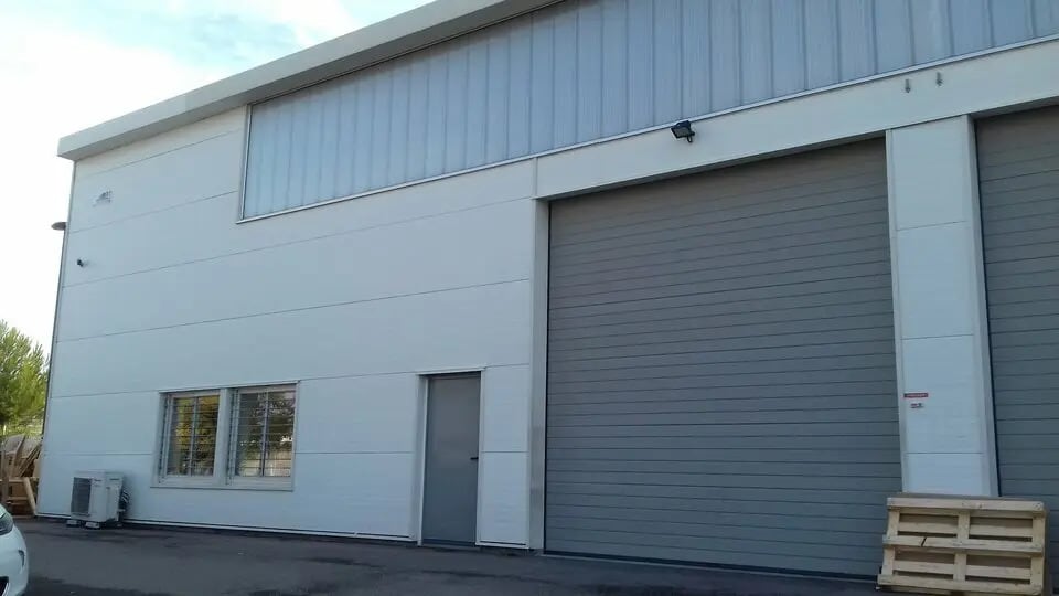 380 Allée Marie Curie, Fos-sur-Mer to rent - Building Photo - Image 3 of 11