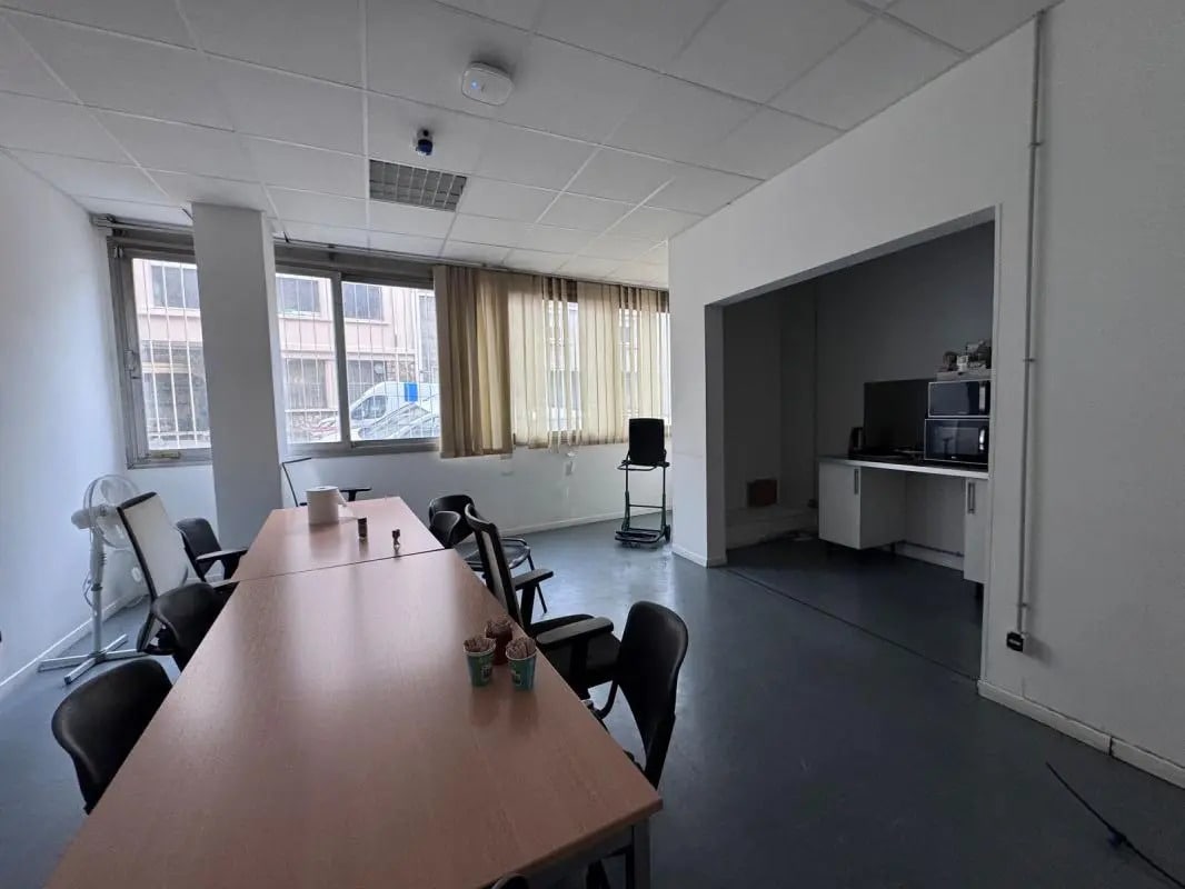 Build-to-Rent in Paris for sale Interior Photo- Image 1 of 12