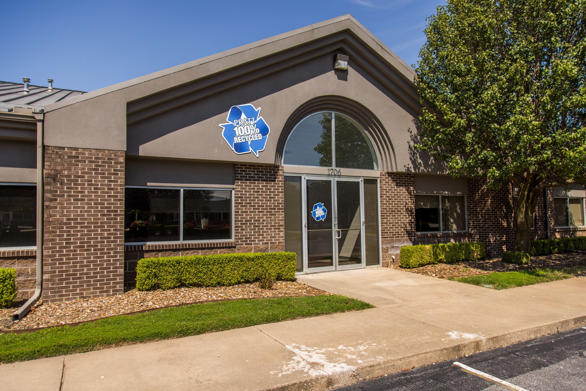 1700 SW Commerce Dr, Bentonville, AR to rent Interior Photo- Image 1 of 1