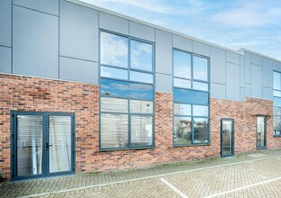Old Portsmouth Rd, Guildford to rent Building Photo- Image 2 of 7
