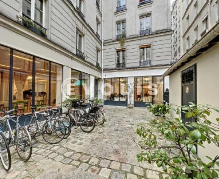 Office in Paris to rent - Building Photo - Image 1 of 13