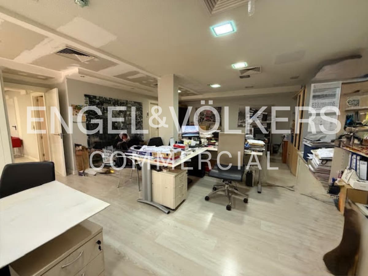 Madrid, MAD 28006 - Unit 04 - - Floor Plan - Image 1 of 17