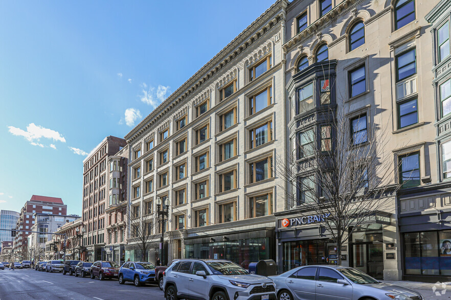 745 Boylston St, Boston, MA for rent - Building Photo - Image 2 of 5