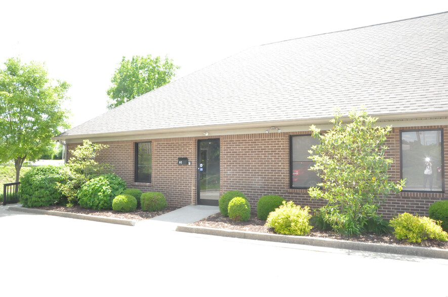 101 Woodhill Ln, Frankfort, KY for rent - Building Photo - Image 2 of 6