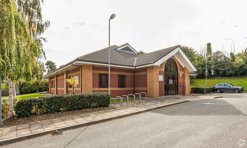 Ellice Way, Wrexham to rent - Building Photo - Image 2 of 3