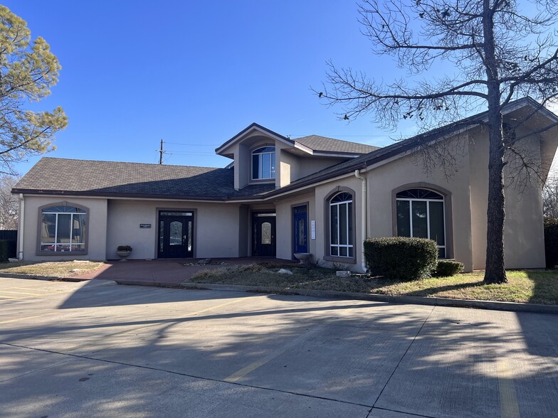 505 NW Sheridan Rd, Lawton, OK for rent - Building Photo - Image 1 of 27