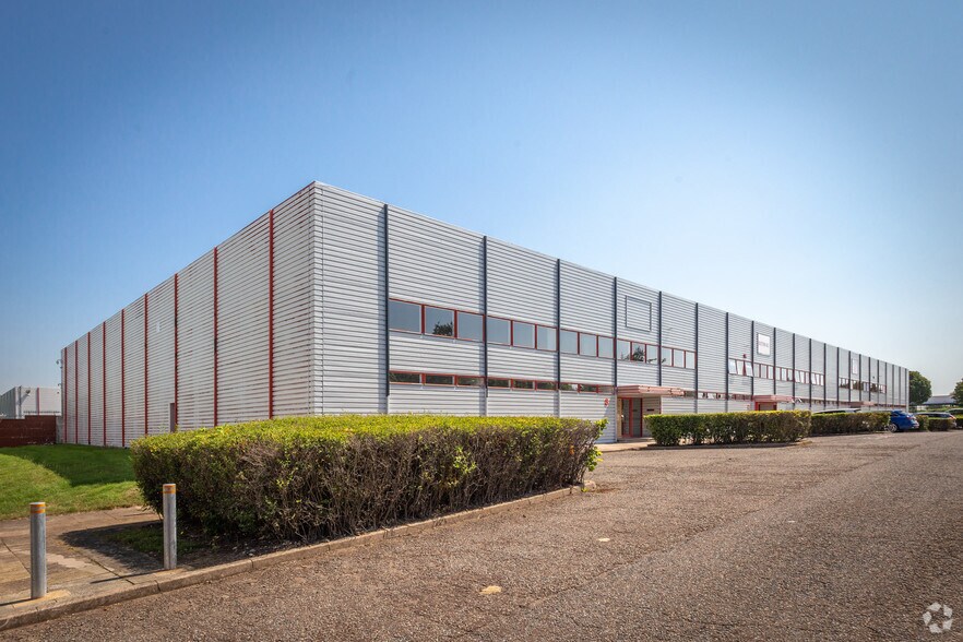 1-3 Clarendon Dr, Milton Keynes for sale - Primary Photo - Image 1 of 1