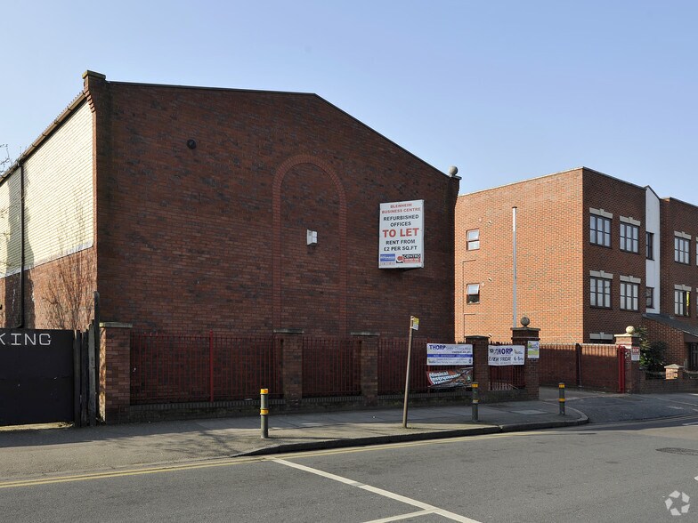 Locks Ln, Mitcham for sale - Primary Photo - Image 1 of 1