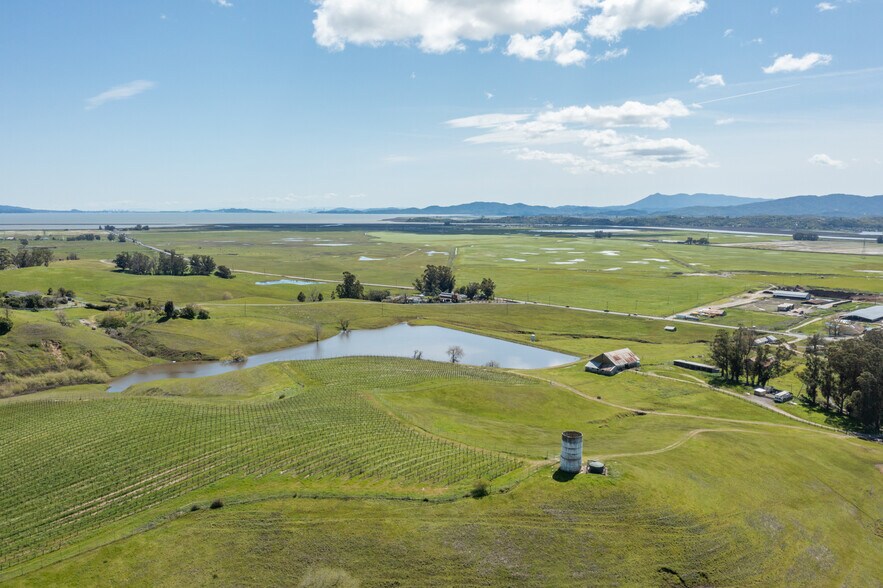 7689 Lakeville Hwy, Petaluma 94954 UK