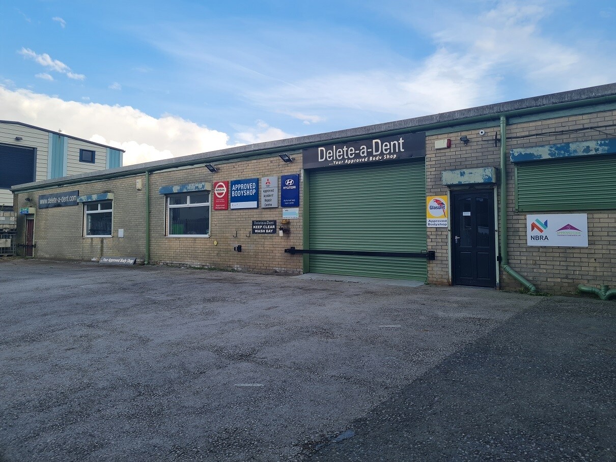 Windsor St, Oldham for sale Building Photo- Image 1 of 1