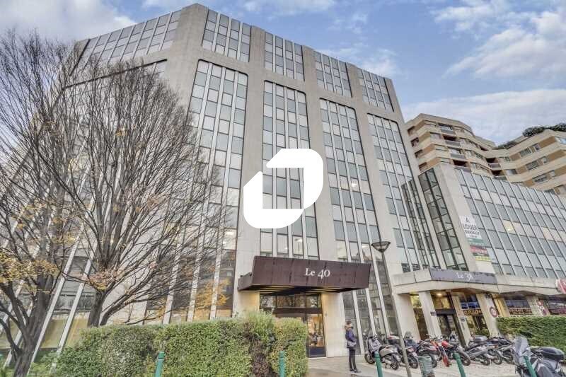 Office in Suresnes for sale - Building Photo - Image 1 of 9