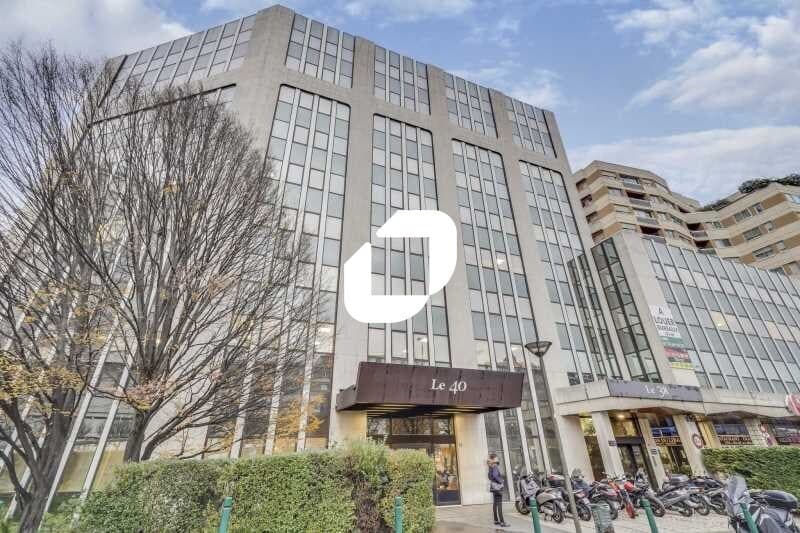 Office in Suresnes for sale Building Photo- Image 1 of 10
