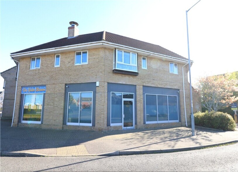 1 Wood Avens Way, Wymondham to rent - Primary Photo - Image 1 of 1
