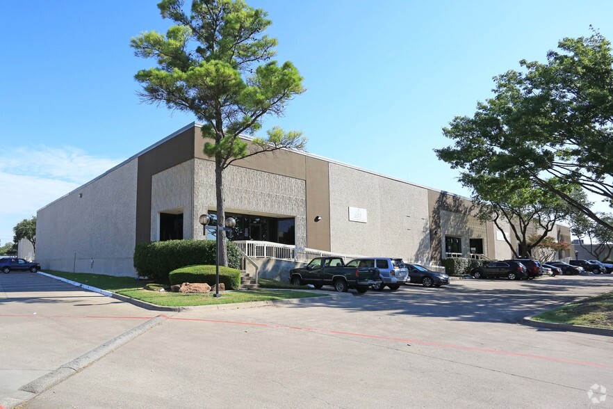 10304-10334 Brockwood Rd, Dallas, TX for rent - Building Photo - Image 1 of 5