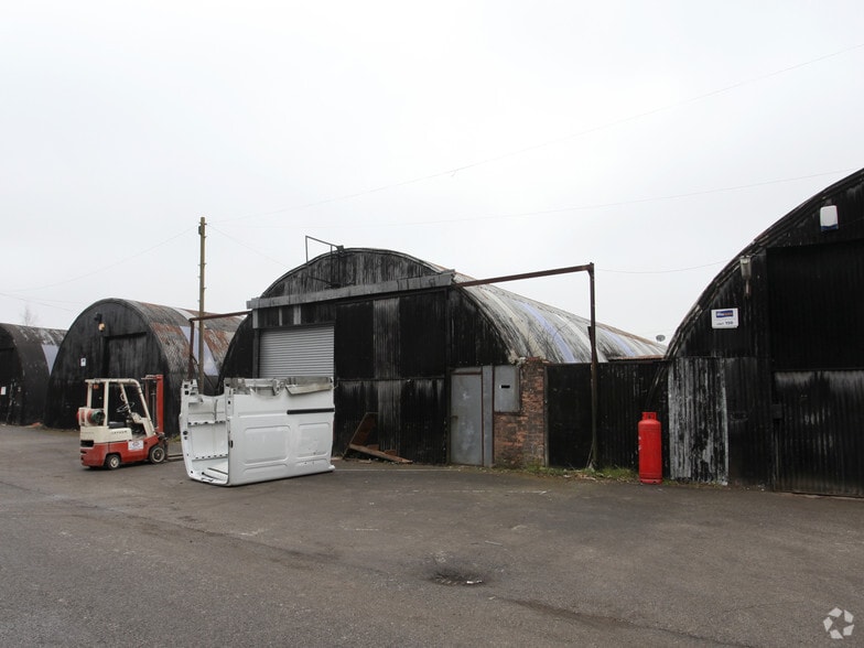 Boughton Industrial Estate, Boughton for sale - Primary Photo - Image 1 of 2