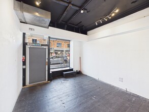 125-127 Leith Walk, Edinburgh to rent Interior Photo- Image 2 of 3