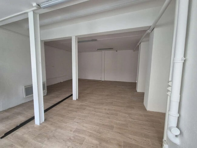 Location Commerce 46 m²