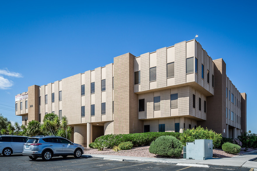 3430 E Flamingo Rd, Las Vegas, NV for rent - Building Photo - Image 1 of 5