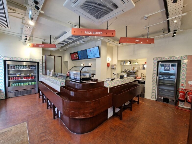 10 Old St, London to rent - Interior Photo - Image 3 of 5
