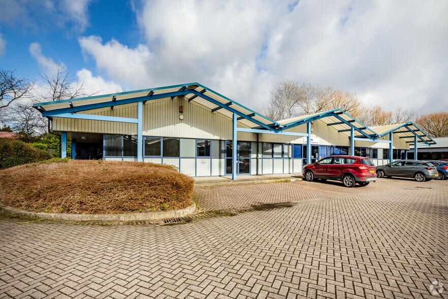 Newton Ct, Liverpool to rent - Building Photo - Image 3 of 4