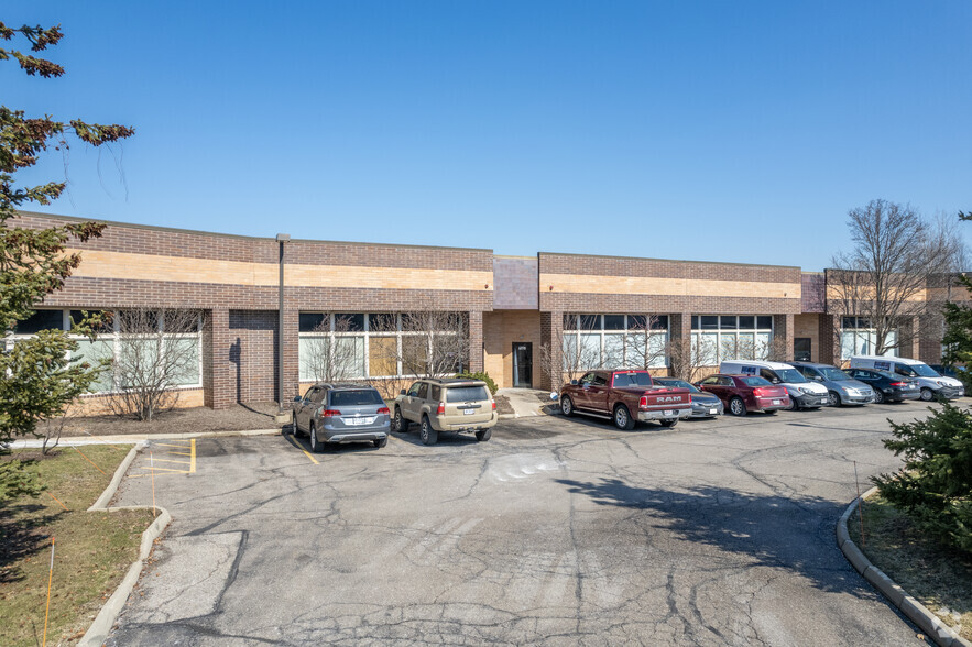 31382-31400 N Lorain Rd, North Olmsted, OH for rent - Primary Photo - Image 1 of 6