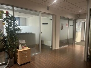 Office in Lyon to rent Interior Photo- Image 2 of 6