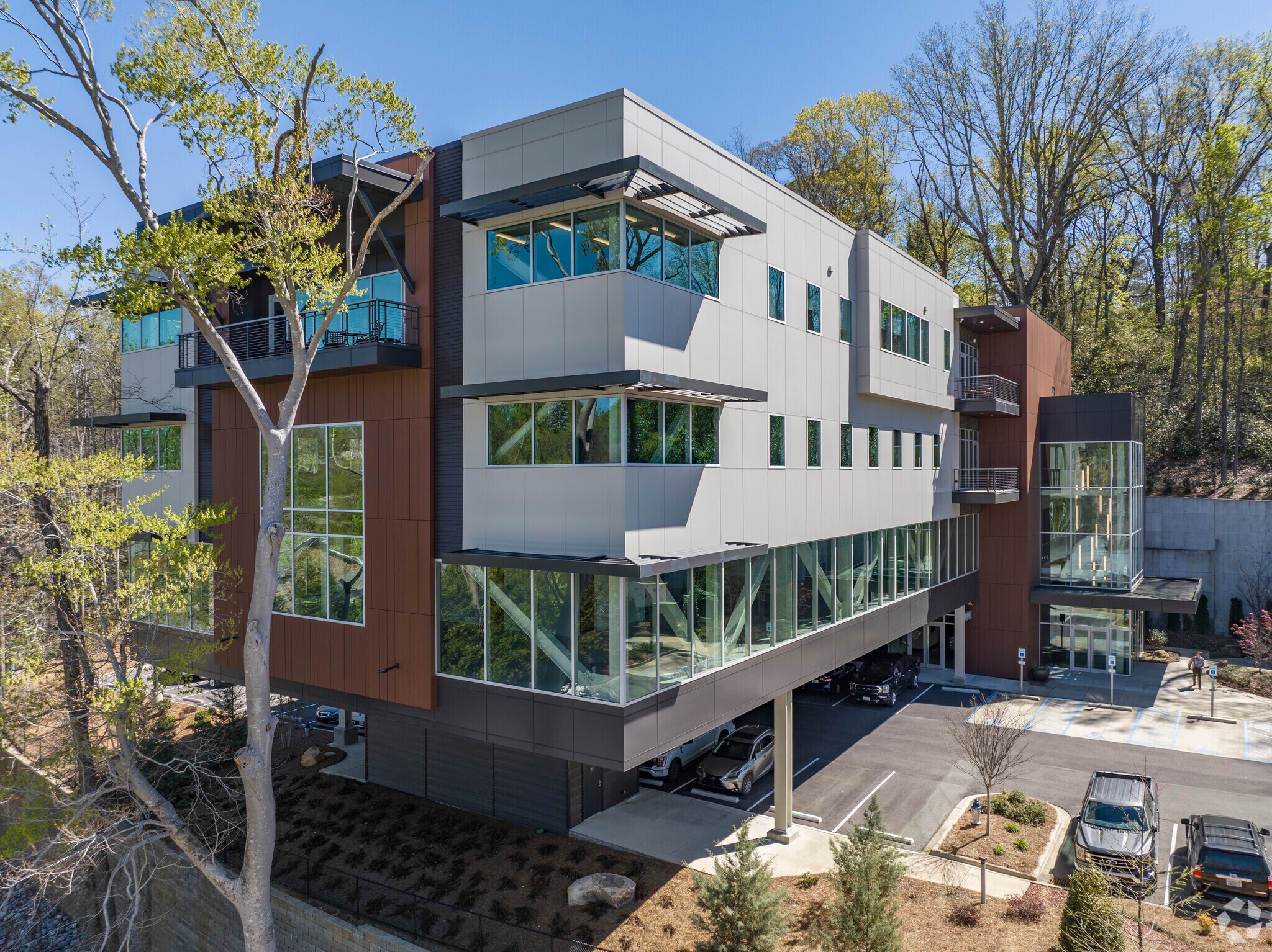 2101 Old Columbiana Rd, Vestavia Hills, AL to rent Building Photo- Image 1 of 22