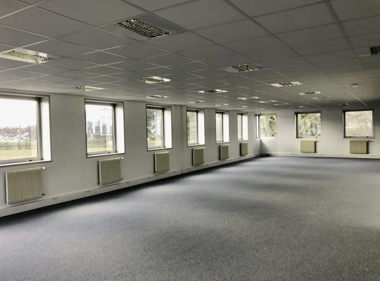 Office in Tremblay-en-France to rent Interior Photo- Image 1 of 1