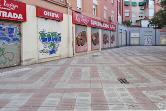 Retail in Madrid, MAD for rent Interior Photo- Image 2 of 14