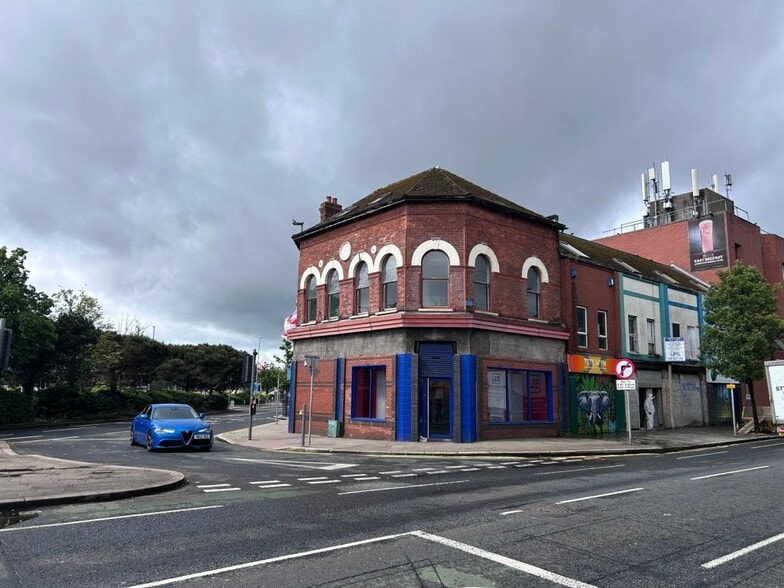 369 Newtownards Rd, Belfast to rent - Building Photo - Image 1 of 2