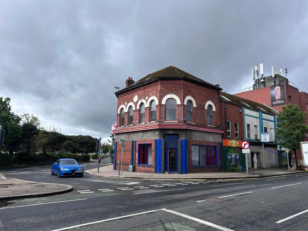 369 Newtownards Rd, Belfast to rent Building Photo- Image 1 of 3