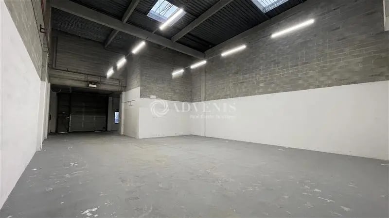 Location Local d'activités 502 m² - Photo 1