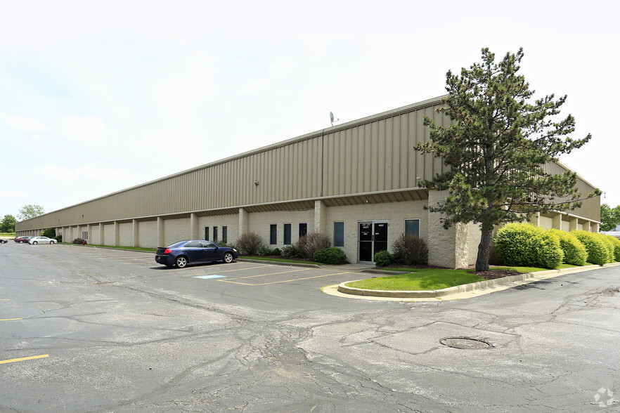 4455-4505 Industrial Pky, Cleveland, OH for rent - Primary Photo - Image 1 of 8