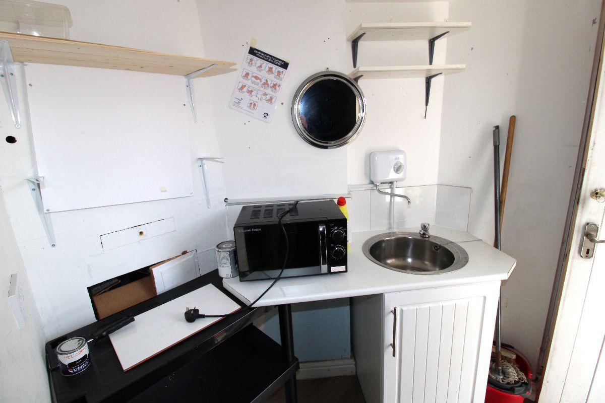 3 High St, Olney to rent Interior Photo- Image 1 of 4