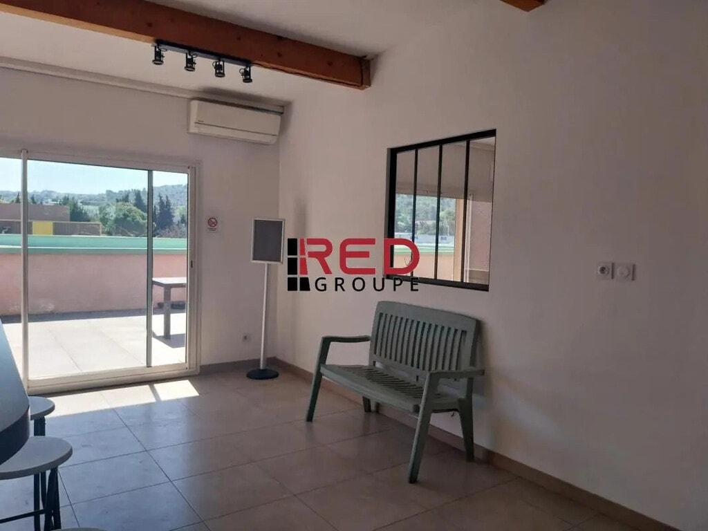Location Bureaux 160 m² - Photo 1