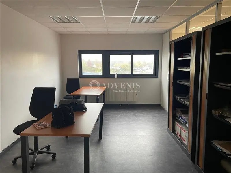 Location Local d'activités 430 m² - Photo 1